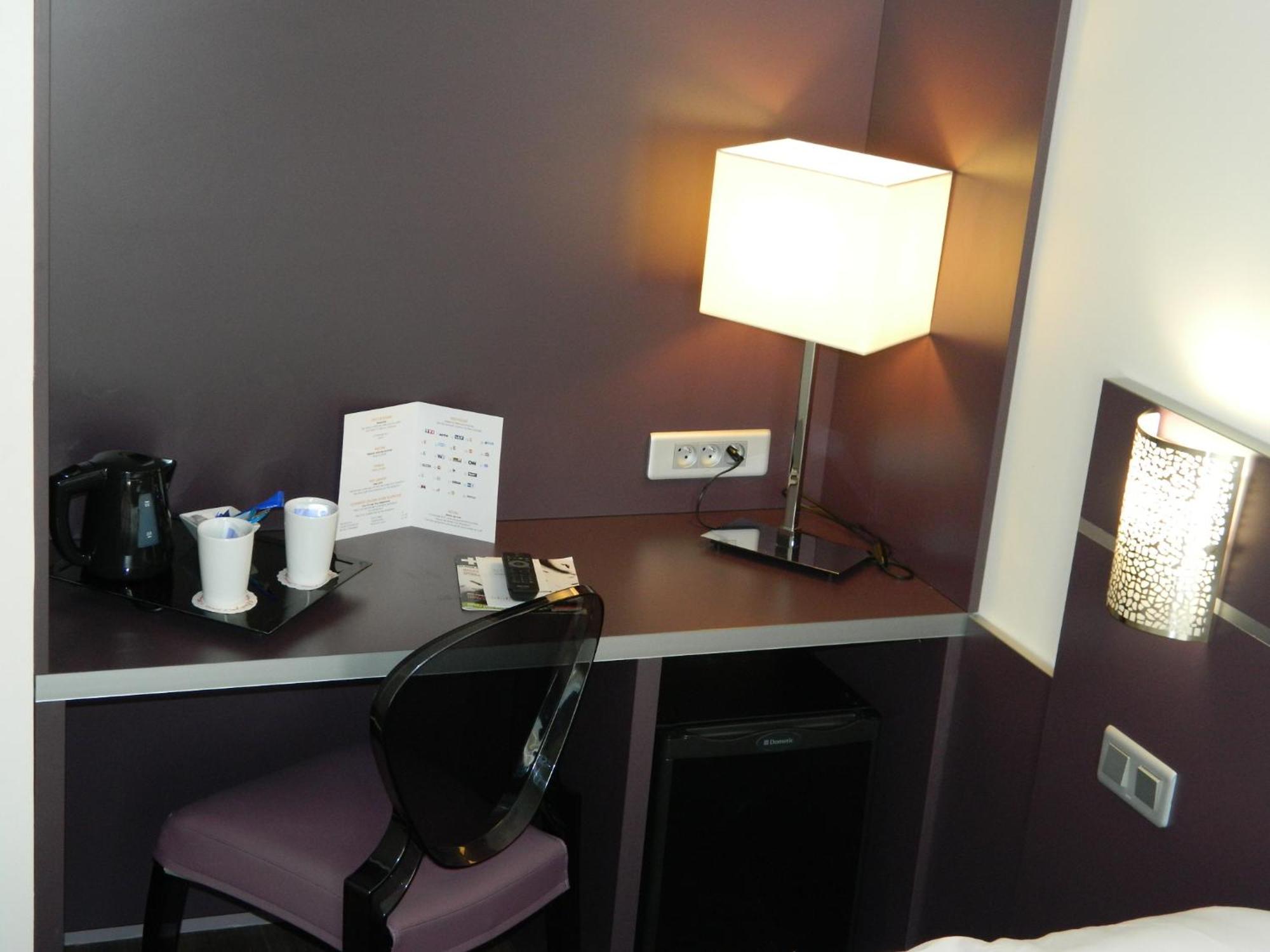 Hôtel Arles Plaza Habitación foto